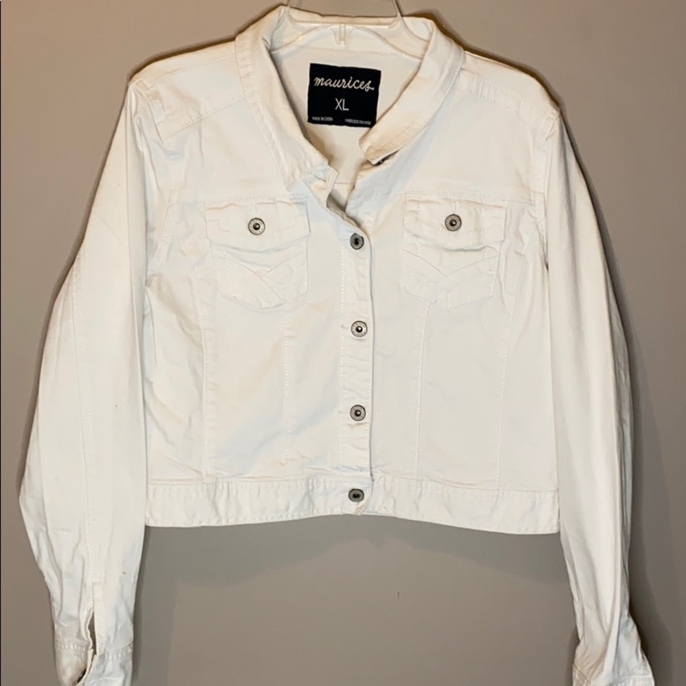 White Jean Jacket XL ❤️